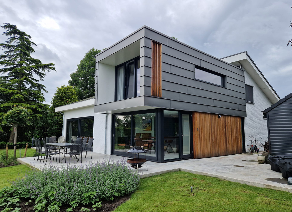 Villa met moderne gevel en terras in Lage Zwaluwe