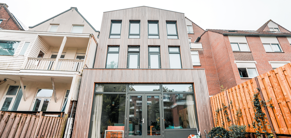 Achtergevel van nieuwbouwwoning in Rotterdam