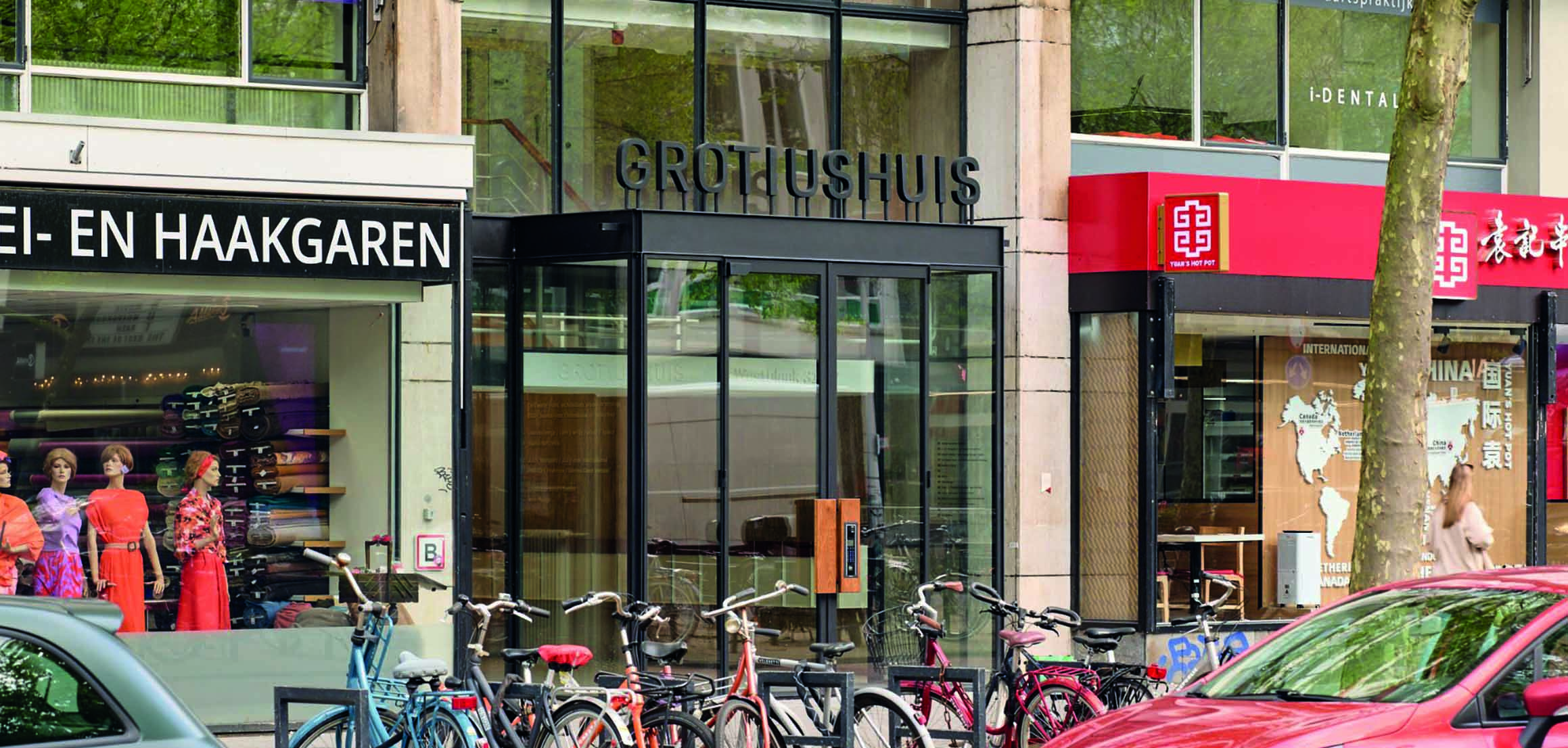Nieuwe entree van bedrijfscentrum Grotiushuis in Rotterdam